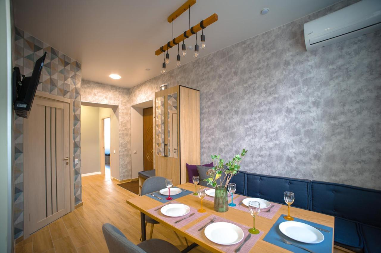 3 Bedroom, 2 Bathroom Apartment Near Forum Leopoli Esterno foto